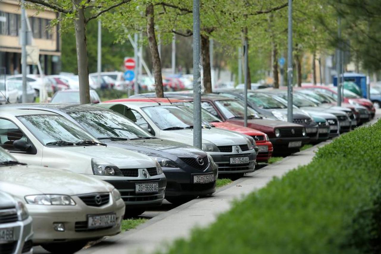 Automobili 