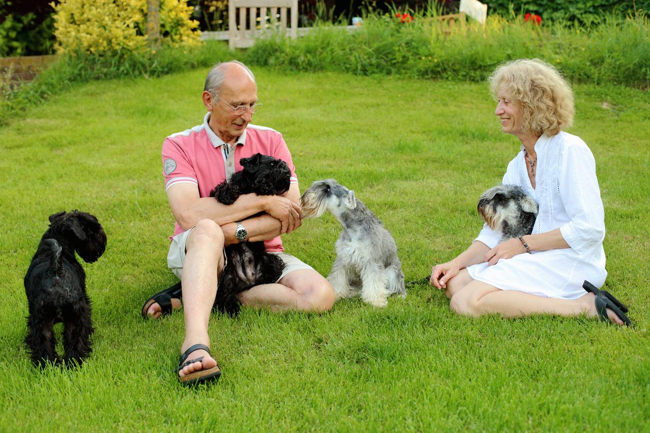 Samobor: Bivši televizijski voditelj Oliver Mlakar sa suprugom Dunjom 