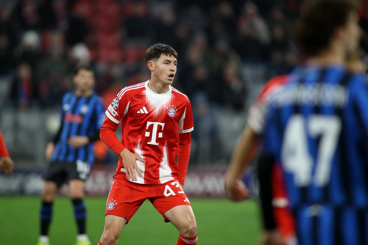 Fussball, Herren, Champions League, Saison 2025/2026, FC FC Bayern Munich - Atalanta Bergamo, Achtelfinale Rückspiel, Allianz Arena