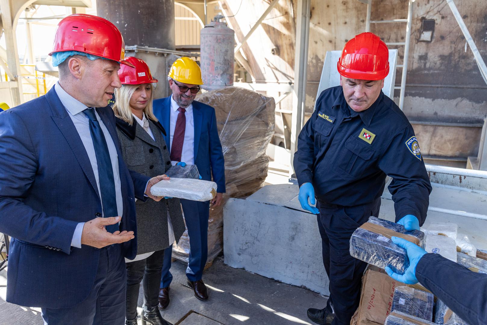 Smatra kako to dovoljno govori o rezultatima hrvatske policije i njezinoj ulozi u EU-u i jugoistočnoj Europi, gdje prednjači u operativnim akcijama, poručio je Milina.