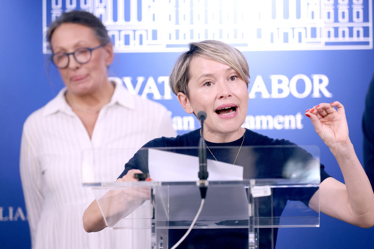 Zagreb: Ivana Kekin o istražnom povjerenstvu o Medikolu