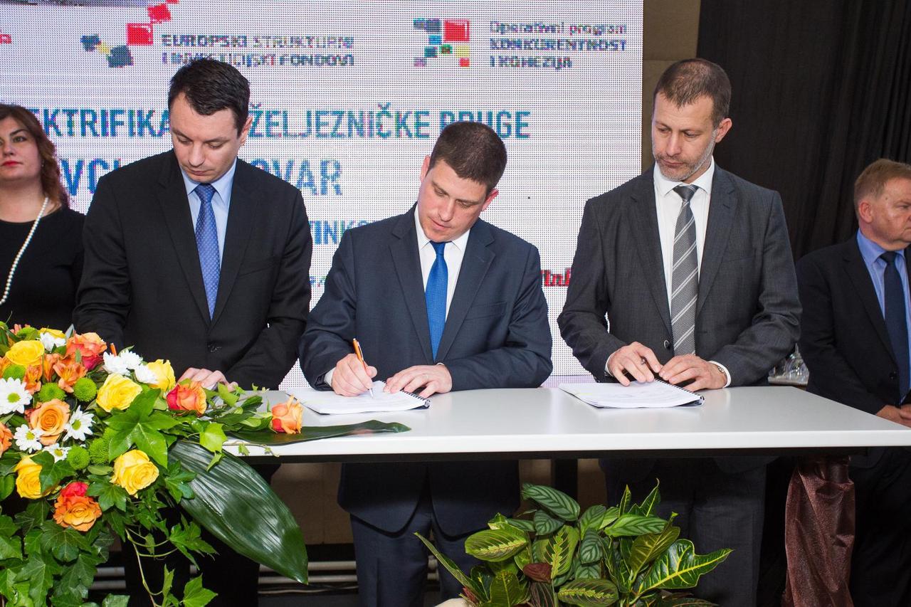 Butković potpisao dva ugovora o dodjeli bespovratnih sredstava od gotovo 700 mil. kn