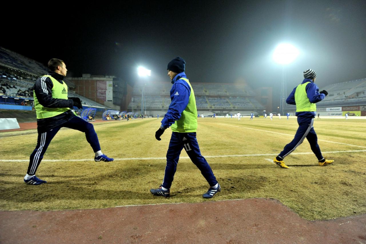 \'05.03.2011., Zagreb - 1. HNL, 20 kolo, NK Dinamo - NK Slaven Belupo. Igraci se zagrijavaju ispred fotoreportera Photo: Marko Lukunic/PIXSELL\'