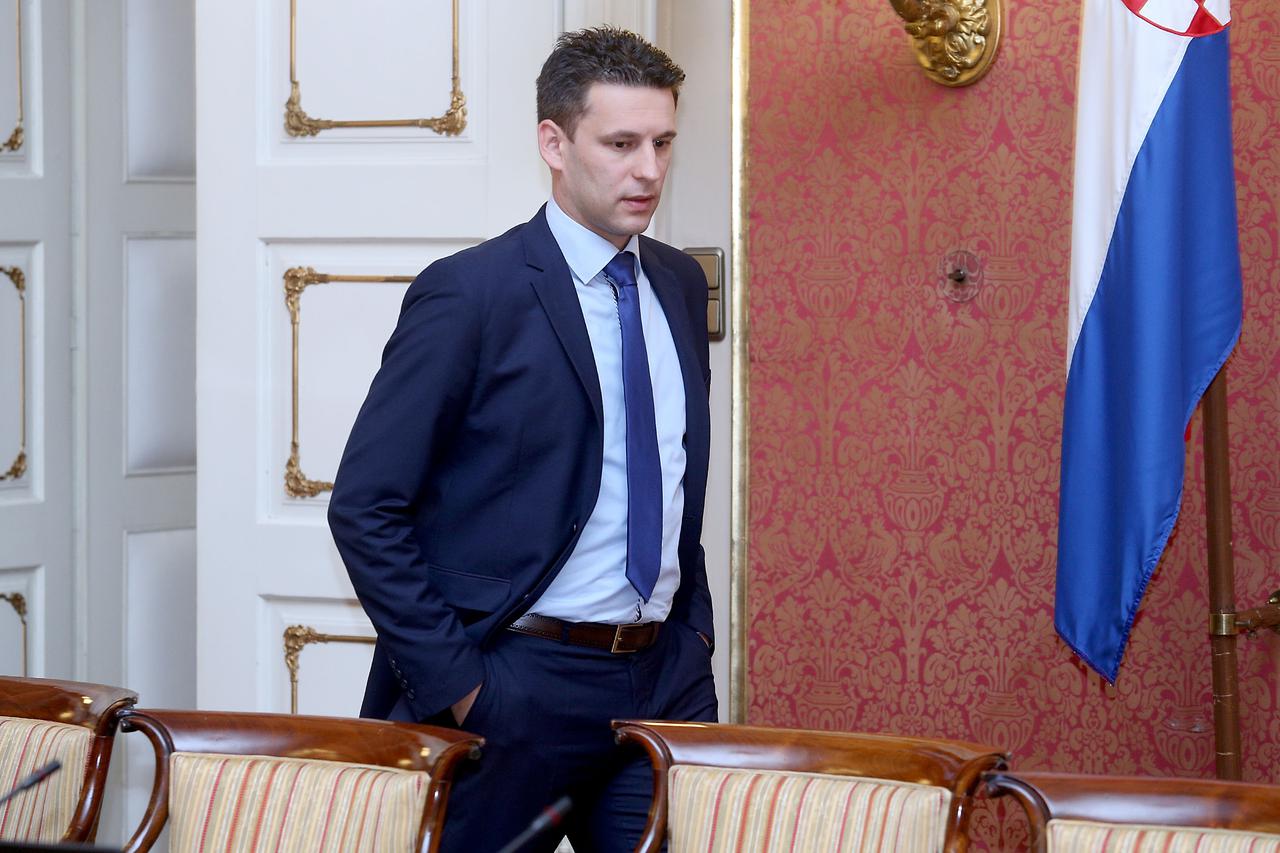 Božo Petrov