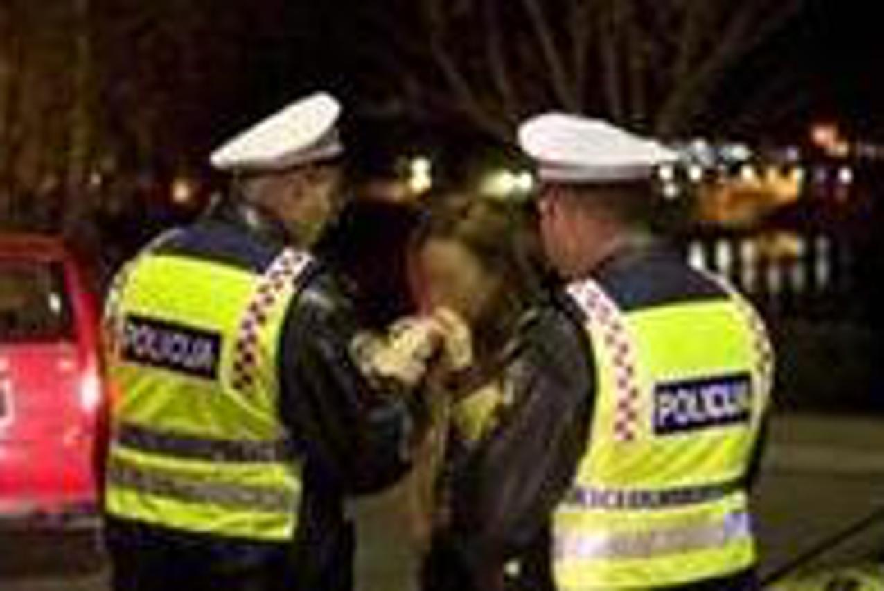 policija
