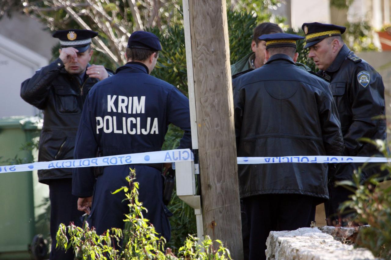 policija,policajci,mjesto zločina