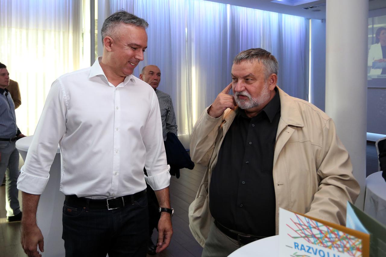 Stožer Sandre Švaljek