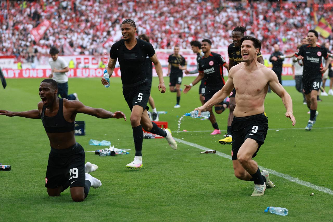 Bundesliga - SC Freiburg v Eintracht Frankfurt