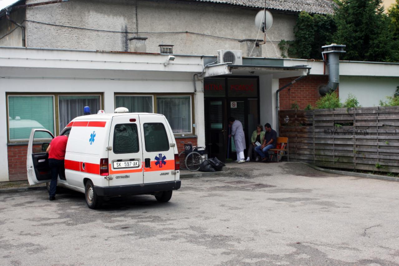 '25.07.2012 - Sisak - Ulica Kralja Tomislava - manjak doktora u Hitnoj medicinskoj službi Sisak'