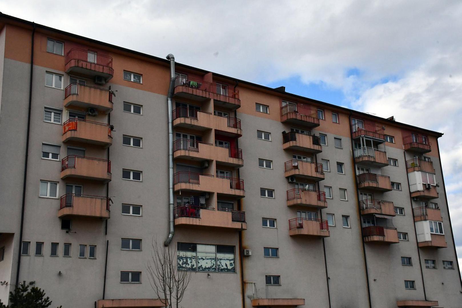 13.02.2025., Kalesija - Dvostruko ubojstvo u obiteljskom stanu u Kalesiji. Muskarac ubio suprugu (37) i sina (13). Photo: Ivica Galovic/PIXSELL
