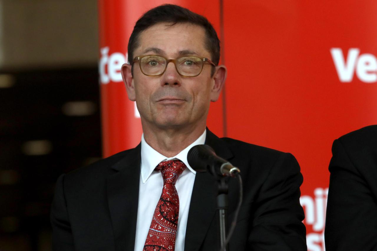 Zagreb: Predstavljanje knjige "Diplomatska oluja" Mate Granića