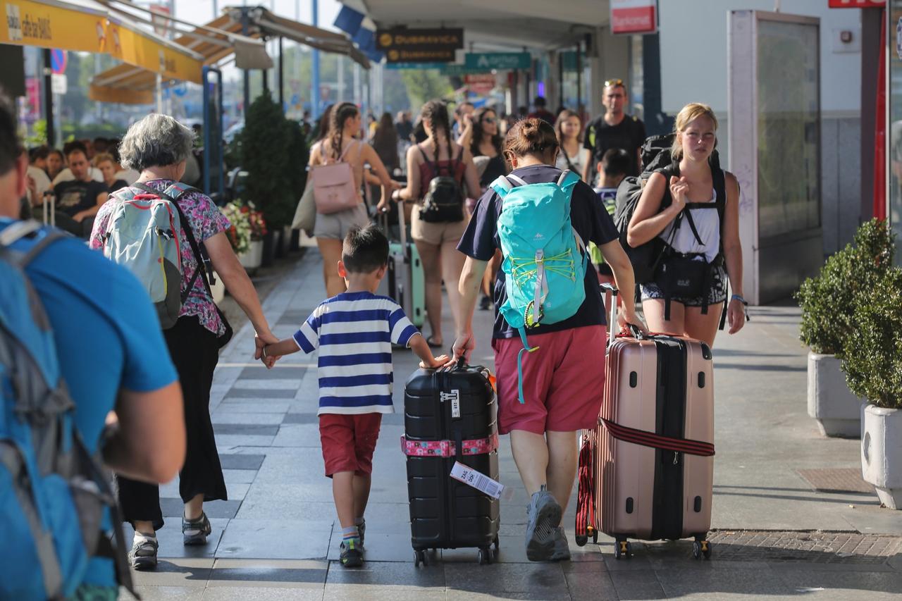 Zagreb: Povećan broj putnika na Autobusnom kolodvoru