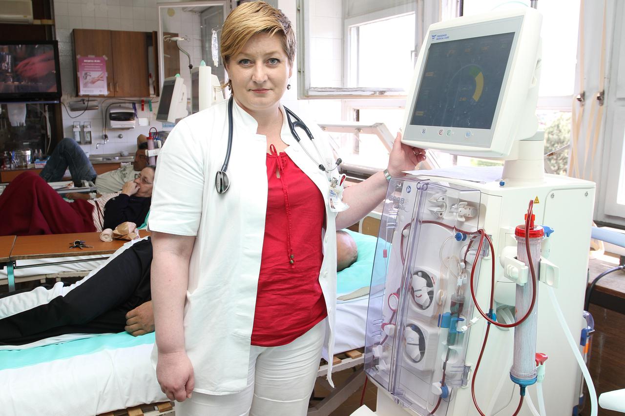 08.05.2015., Karlovac - Lijecnica Dr. Vlasta Kupres nefrologinja u Opcoj bolnici Karlovac jedna je od 10 najproduktivnijih lijecnica u Hrvatskoj. 
