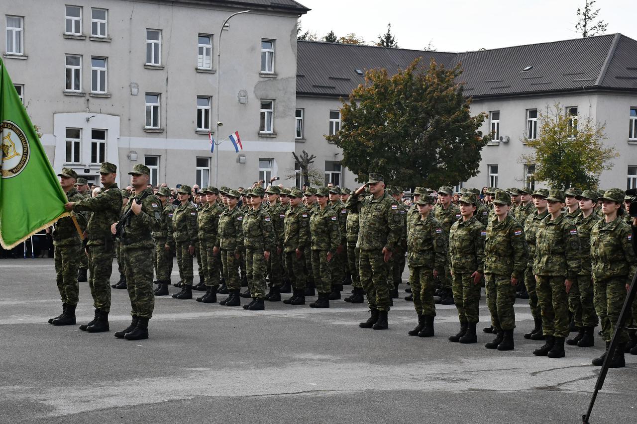 Požega: Ministar Anušić sudjelovao na svečanoj prisezi 44. naraštaja ročnika na dragovoljnom vojnom osposobljavanju
