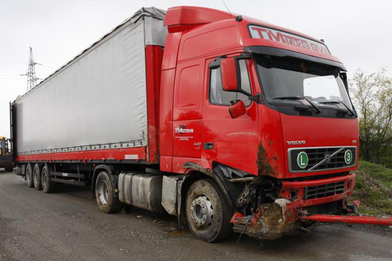 sletio teretnjak (1)