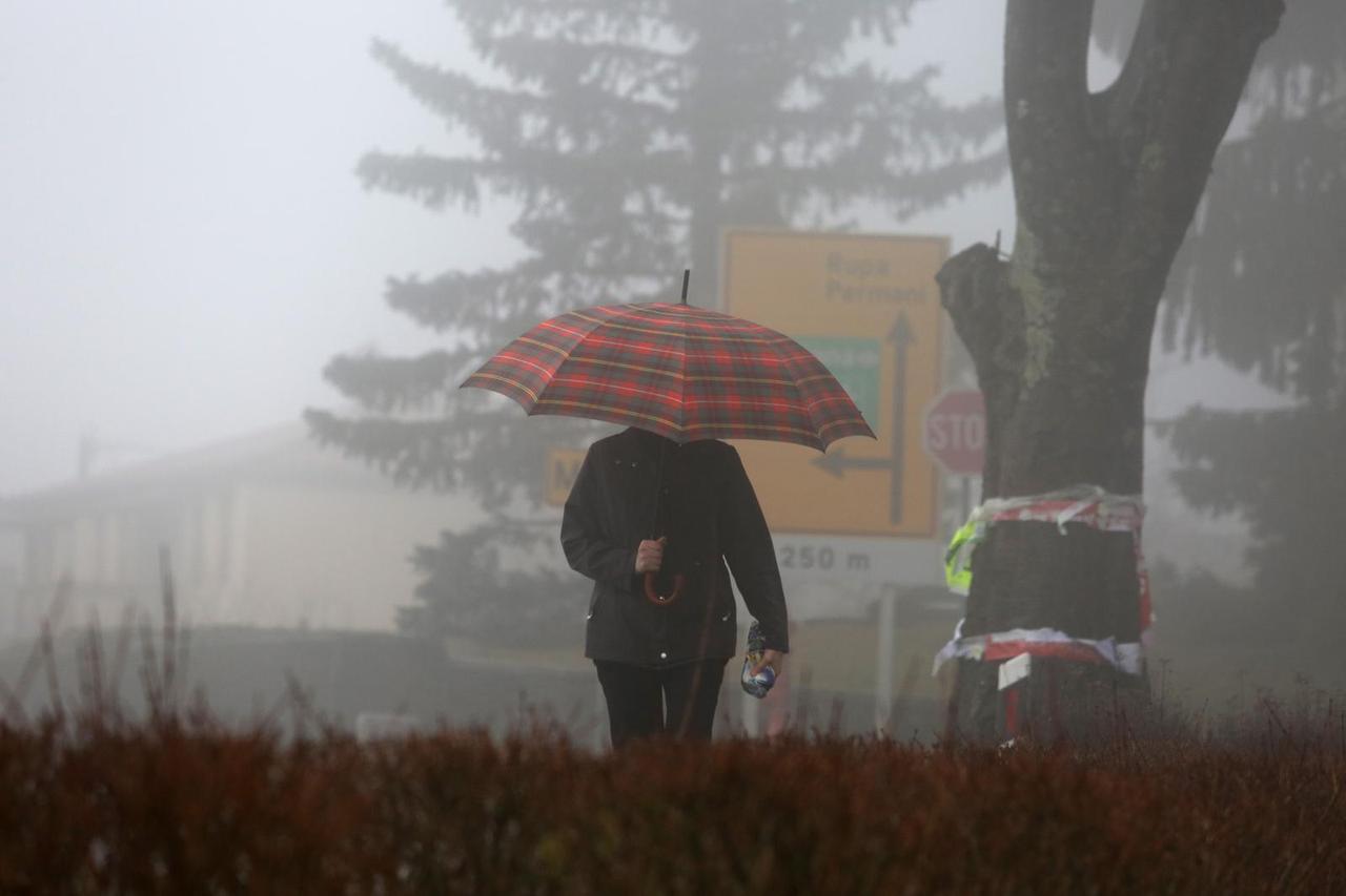 Rijeka: Gusta magla otežava promet na autocesti Rijeka - Rupa