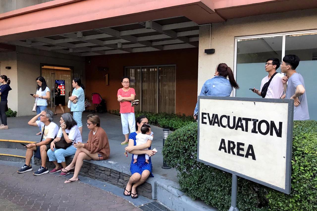 Potres na Filipinima - građani evakuirani