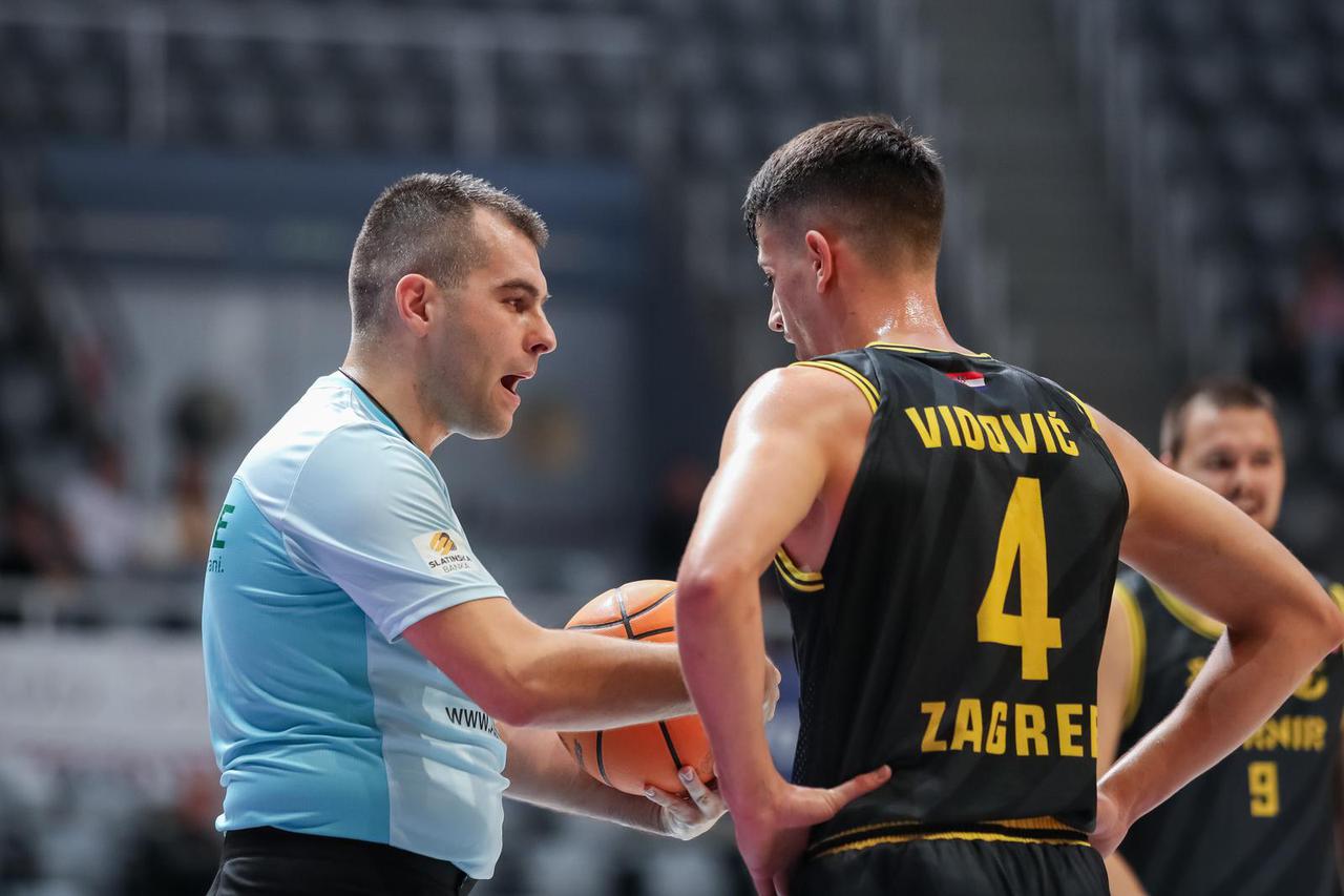 Košarkaška utakmica između KK Zadar i KK Furnir u sklopu 5. kola HT Premijer lige