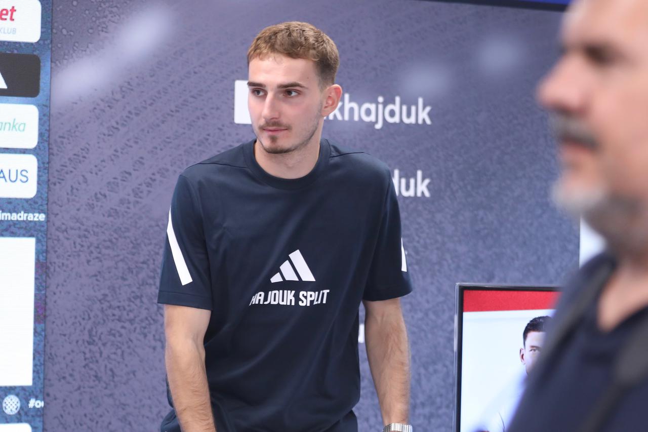 Split: Sportski direktor Hajduka predstavio nove igrače