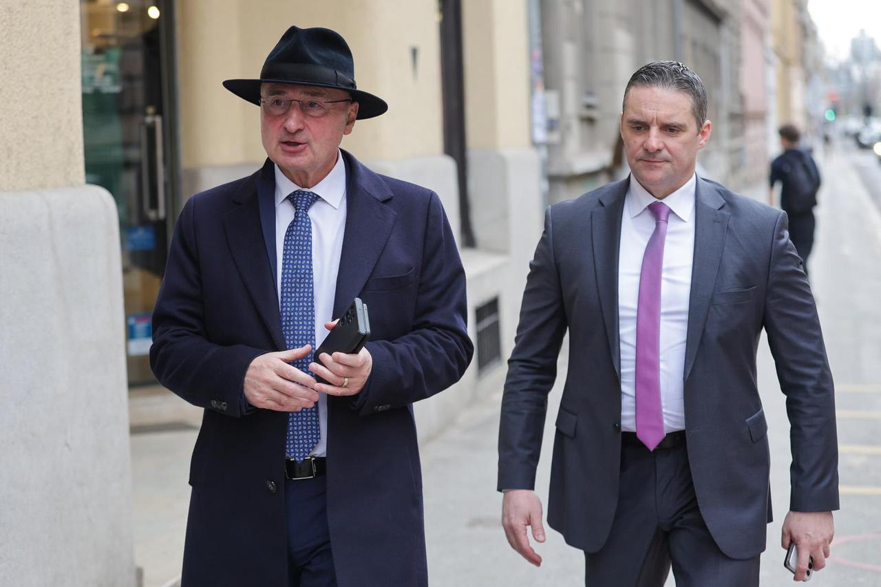 Zagreb: Dolazak na zajedničku sjednicu Predsjedništva i Nacionalnog odbora HDZ-a