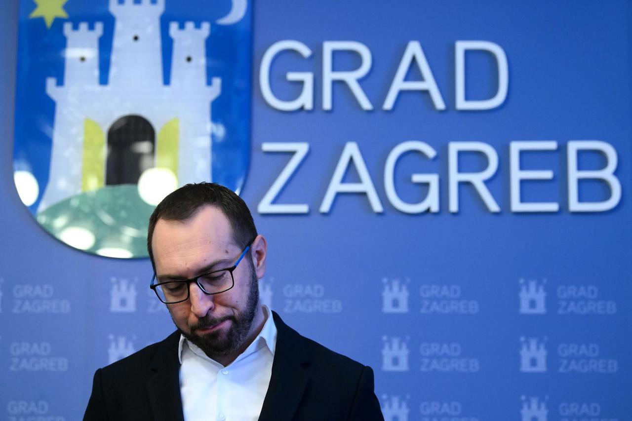 Zagreb: Gradonačelnik na konferenciji najavio poskupljenje vode i promjenu u odvozu otpada