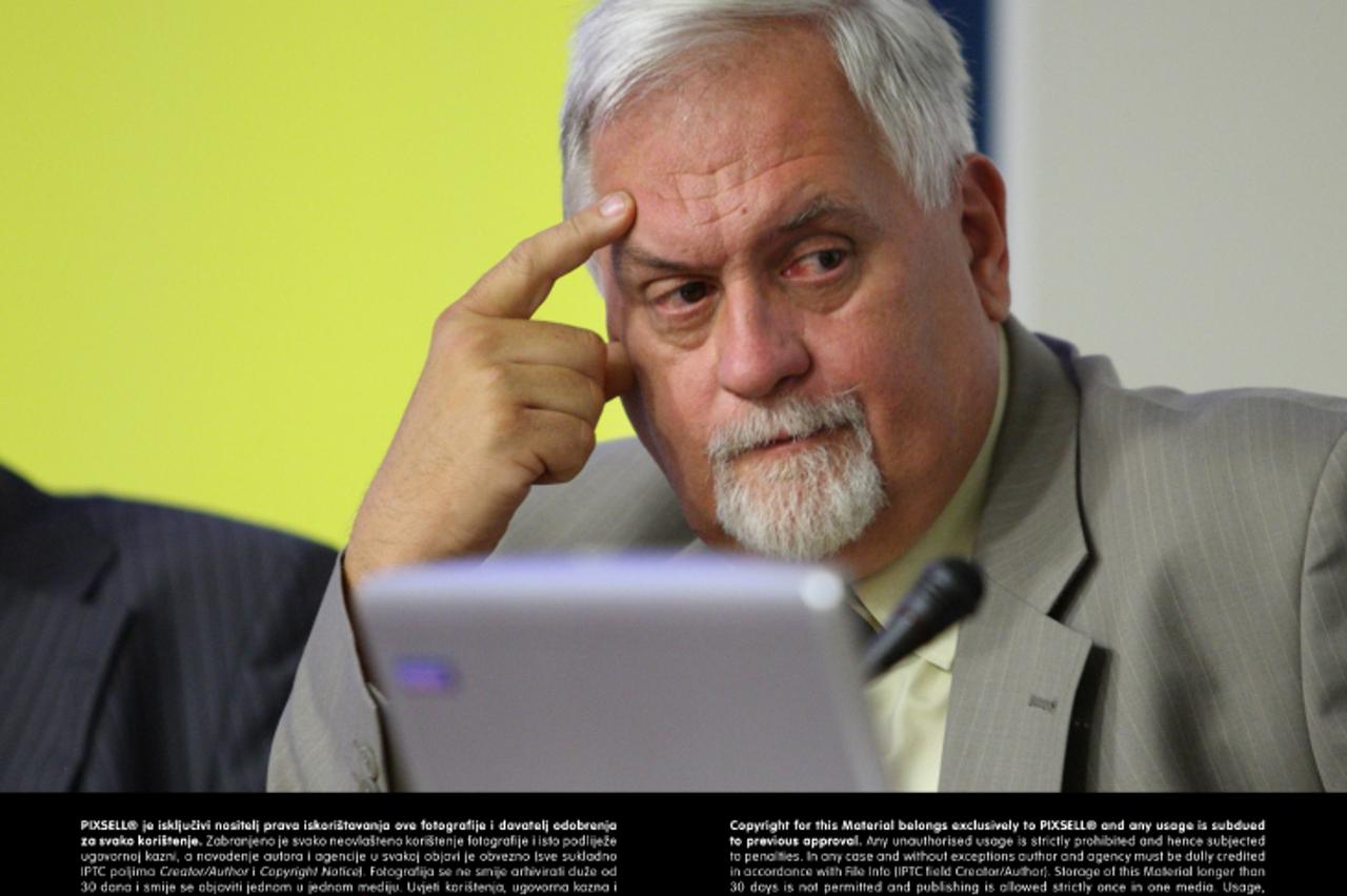 '05.09.2012., Zagreb - U Muzeju Mimara odrzana je jednodnevna konferencija za pripremu poduzetnika za ulazak u EU - EUforija sa temom transport. Marijan Banelli, predsjednik udruge prijevoznika. Photo