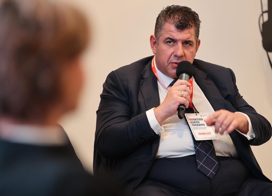 Koprivnica: Konferencija "Hrvatska kakvu trebamo", panel: Pokretači gospodarstva u vrijeme krize"