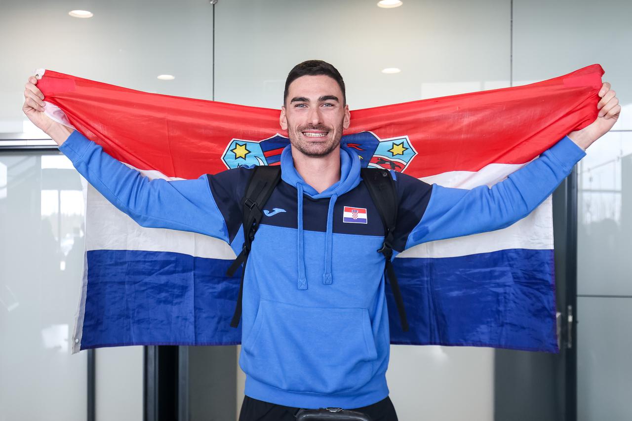 Zagreb: Atletičar Marino Bloudek sletio u Zagreb nakon povijesnog uspjeha