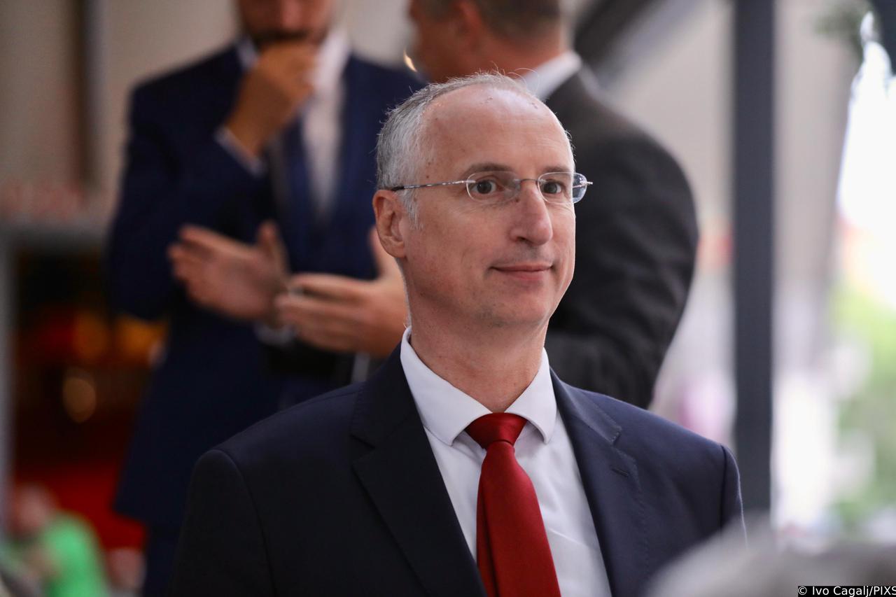 Split: Završna konferencija za medije Ivice Puljka pod nazivom "Završna poruka biračima"