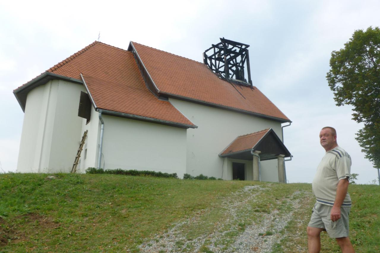 izgorio toranj (1)