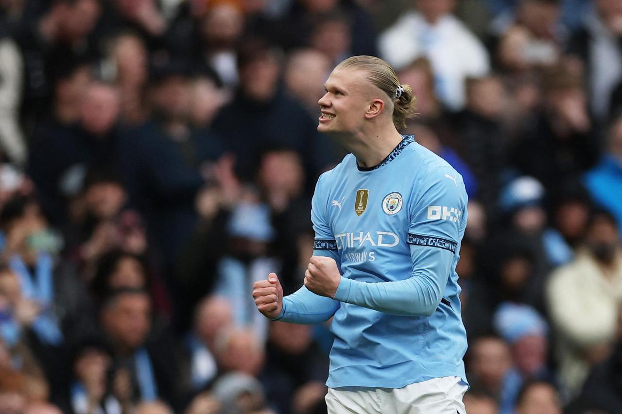 Premier League - Manchester City v Brighton & Hove Albion