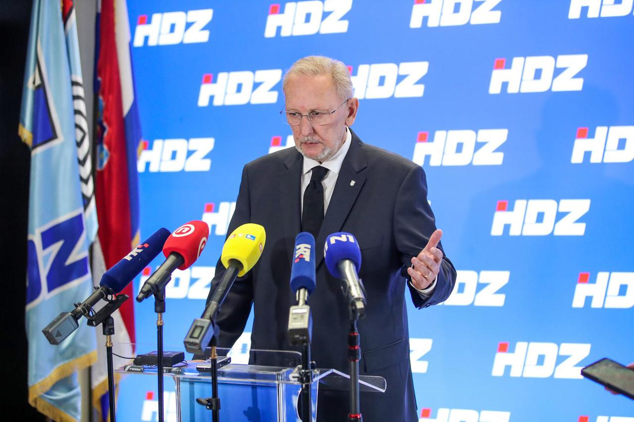 Zagreb: Davor Božinović i Mario Kapulica dali izjave medijima nakon sjednice Predsjedništva HDZ-a
