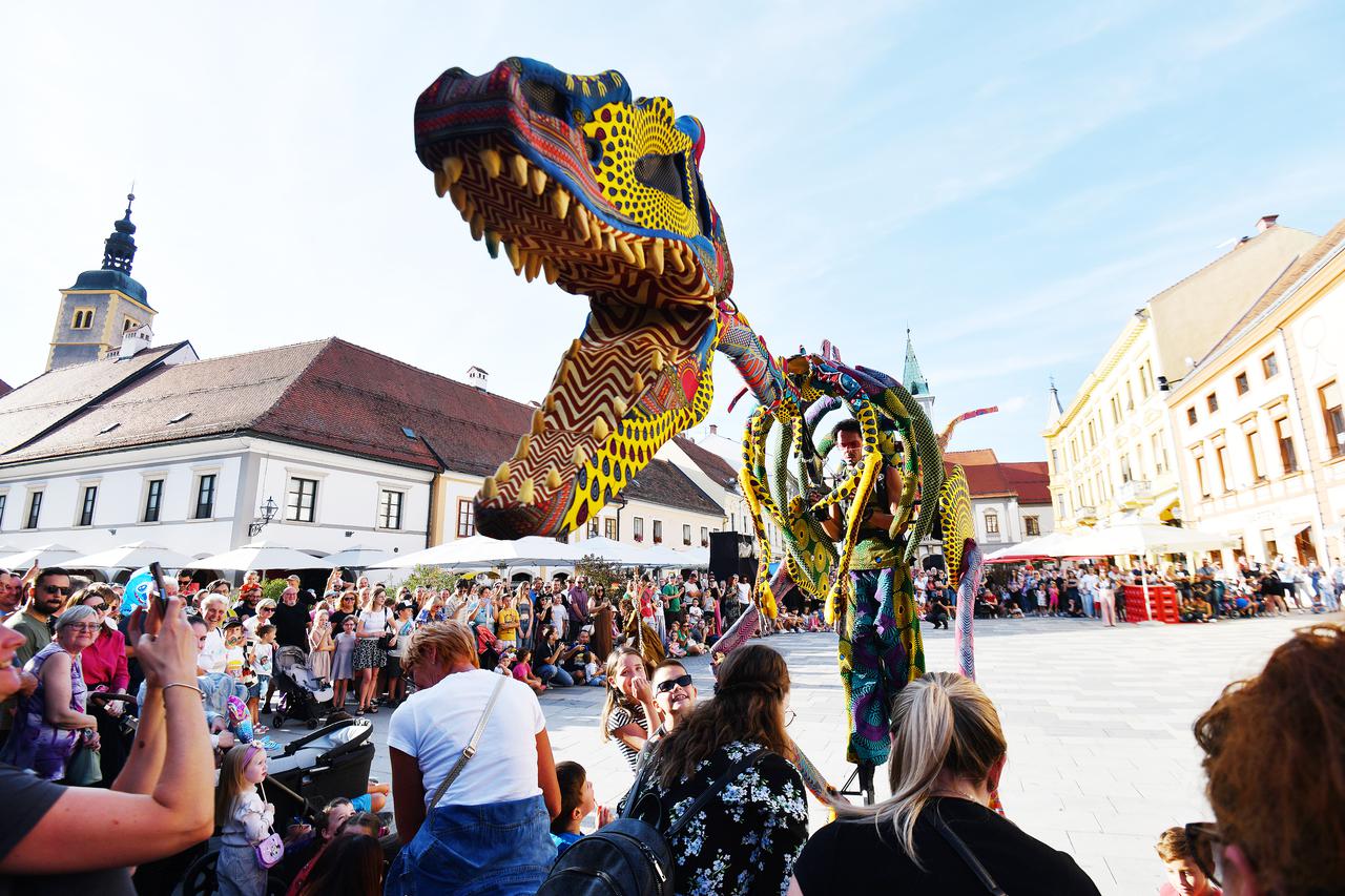 Varaždin: Atmosfera na gradskim ulicama četvrtog dana Špancirfesta