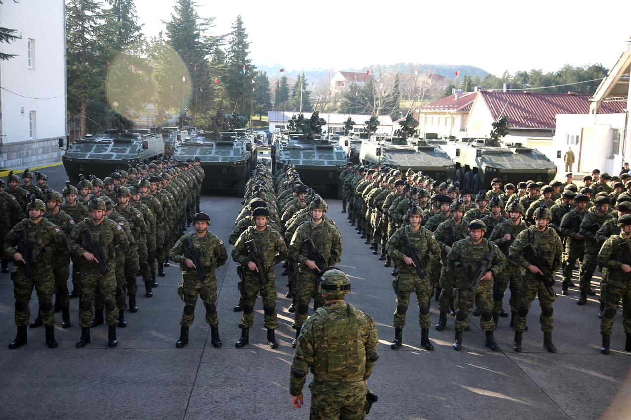 Hrvatski vojnici ispraćeni u NATO-ovu misiju u Litvu