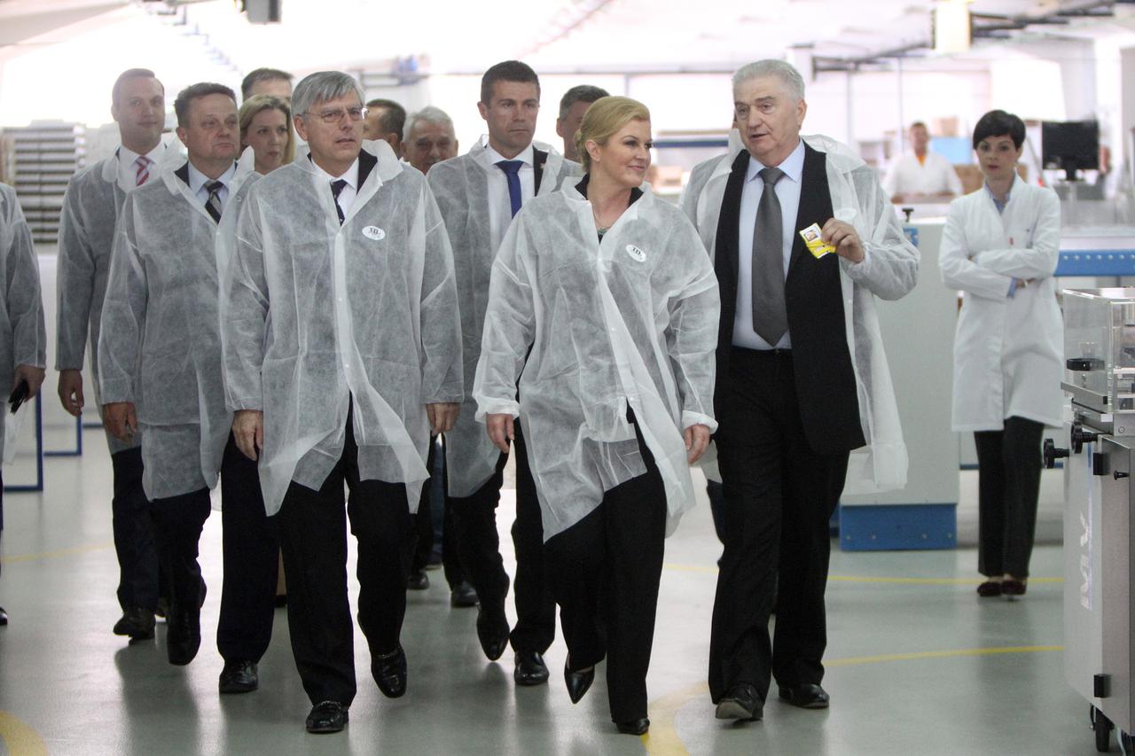 13.04.2015., Karlovac - Karlovacka zupanija svecanom sjednicom u Gradskom kazalistu Zorin dom obiljezila je svoj dan. Pocasna gosca na svecanosti bila je predsjednica RH Kolinda Grabar Kitarovic koja je nakon sjednice u pratnji zupana Karlovacke zupanije 