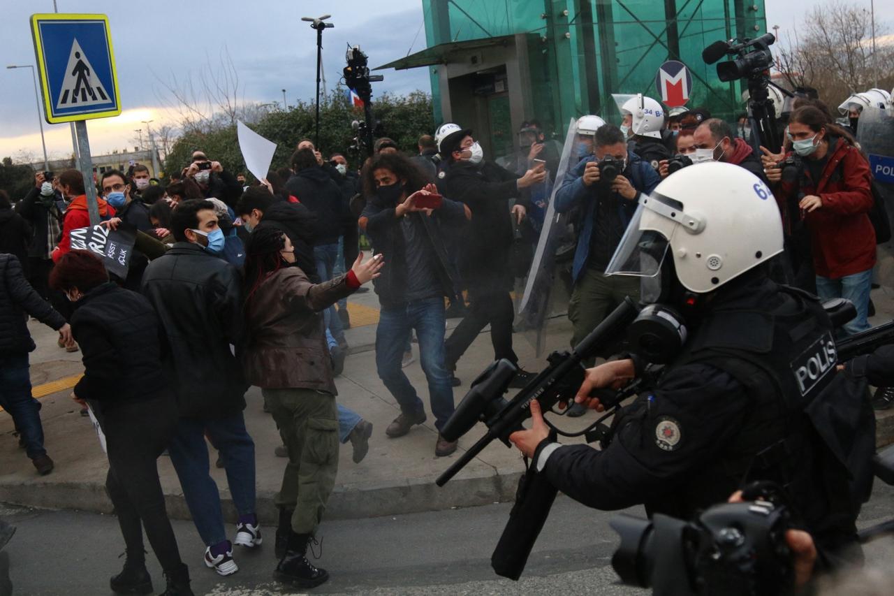 Riot Police Break Up Student Protest - Istanbul