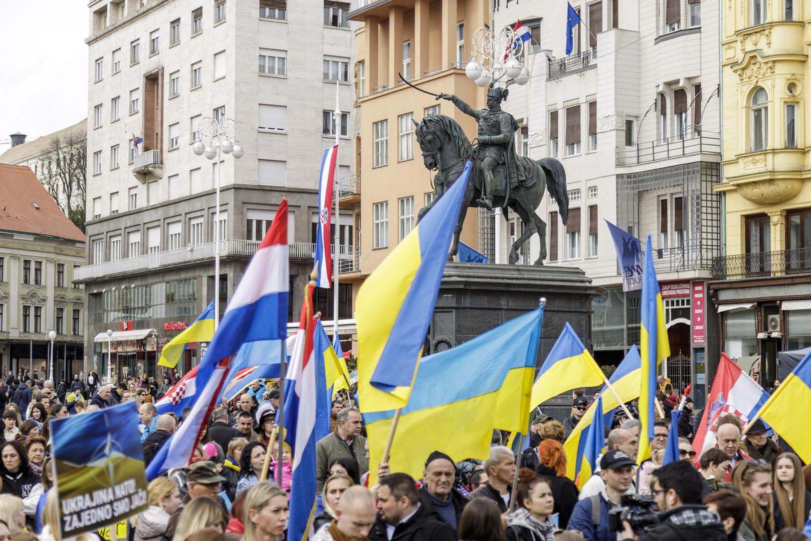 "Kada dođe vrijeme, Ukrajina za (pregovarački) stol sa svojom formulom za mir mora doći snažna. Zato što je ukrajinska borba također borba za naše zajedničke temeljne vrijednosti i načela"