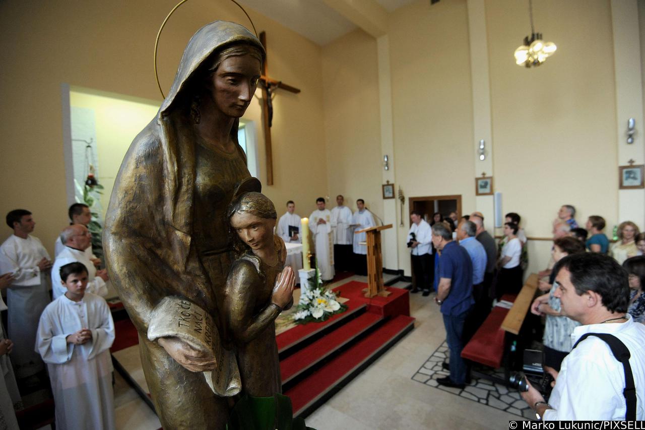 Zagreb: Euharistijsko slavlje u crkvi Svete Ane povodom istoimenog blagdana