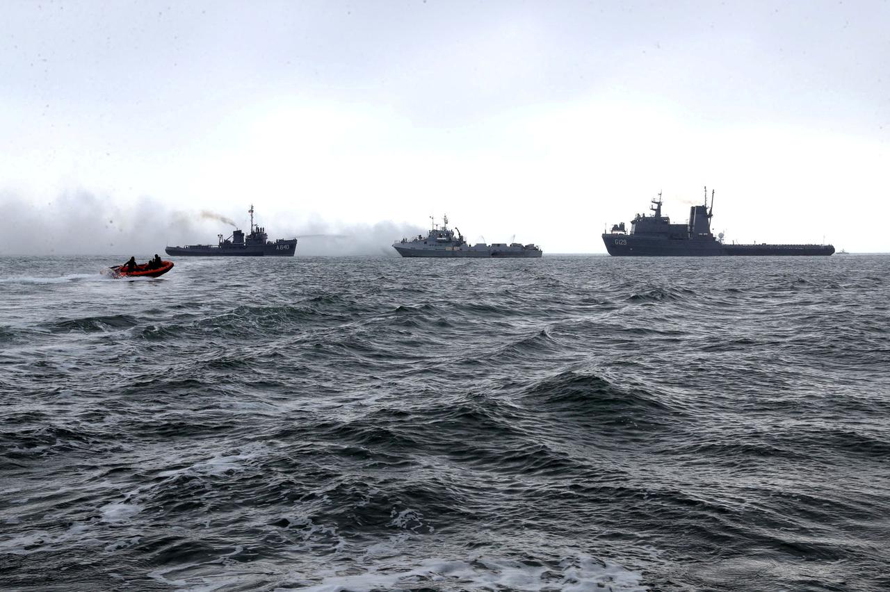 FILE PHOTO: Navy ships of Iran and Azerbaijan move during an exercise between Iran and Azerbaijan in the Caspian Sea