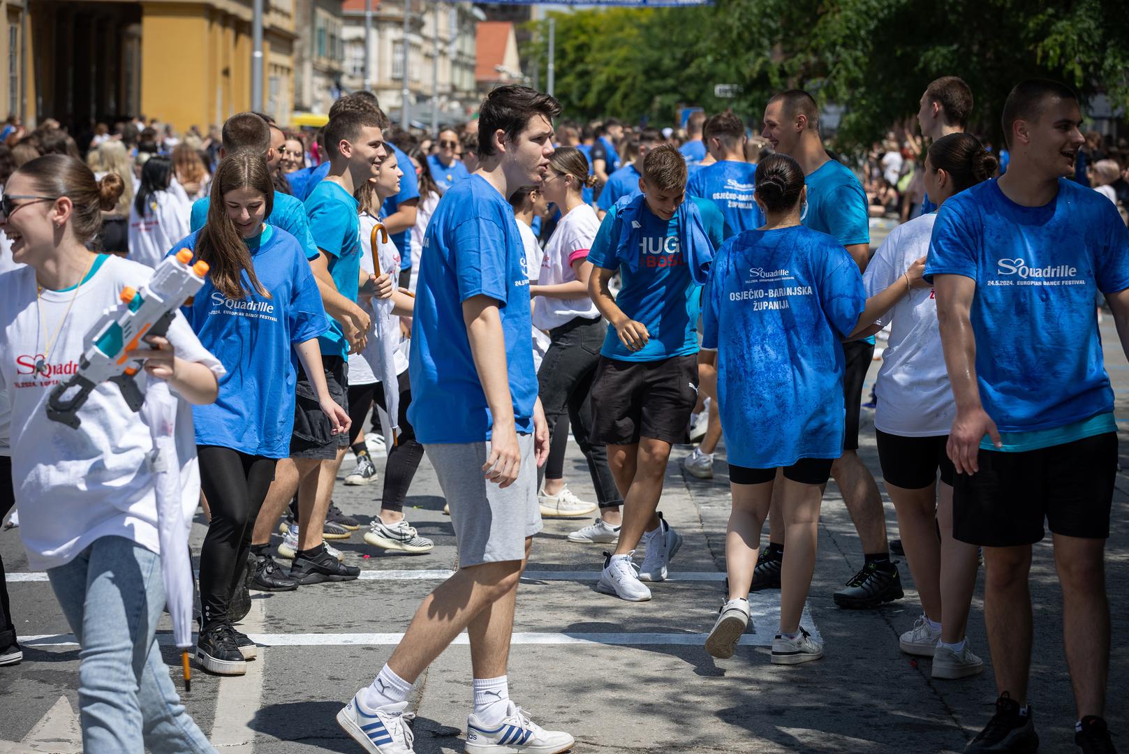 24.05.2024., Osijek - Osjecki maturanti u centru grada slavili zavrsetak skole i plesali quadrillu. Photo: Davor Javorovic/PIXSELL