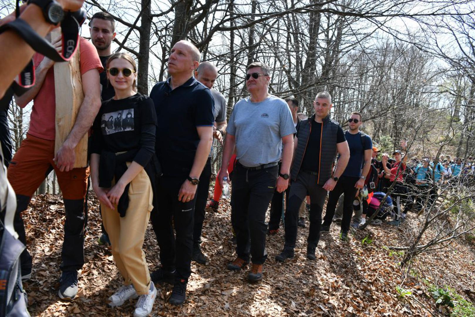Obilježavanje je započelo usponom na Klek kod Ogulina u spomen na susret prije 150 godina, kada je 1874. profesor Johannes Frischauf iz Graza Vladimiru Mažuraniću i Budi Budisavljeviću predložio da se u Hrvatskoj osnuje planinarska organizacija na tom mjestu.