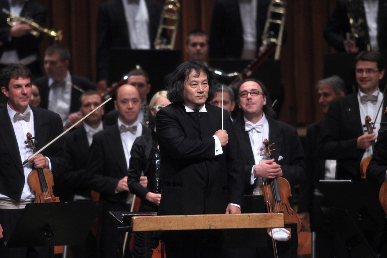 28.05.2012., KD Vatroslav Lisinski, Zagreb - Regionalni ciklus  Tocka-Tacka-Pika, gostovanje Beogradske filharmonije, Muhai Tang dirigent i Aleksej Volodin klavir. Photo: Robert Anic/PIXSELL