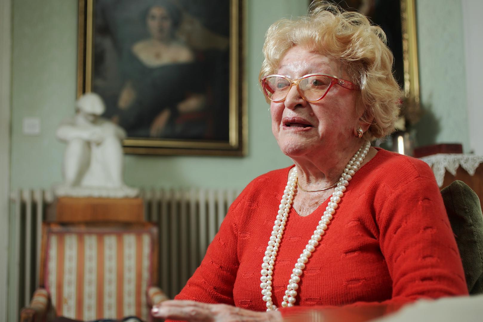 Nakon rata nastavila je graditi modnu karijeru i postupno postala međunarodno poznata. Bila je prva jugoslavenska dizajnerica koja je svoje kolekcije prikazivala u inozemstvu.