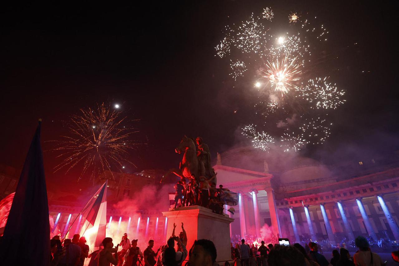 Serie A - Napoli fans celebrate winning Serie A