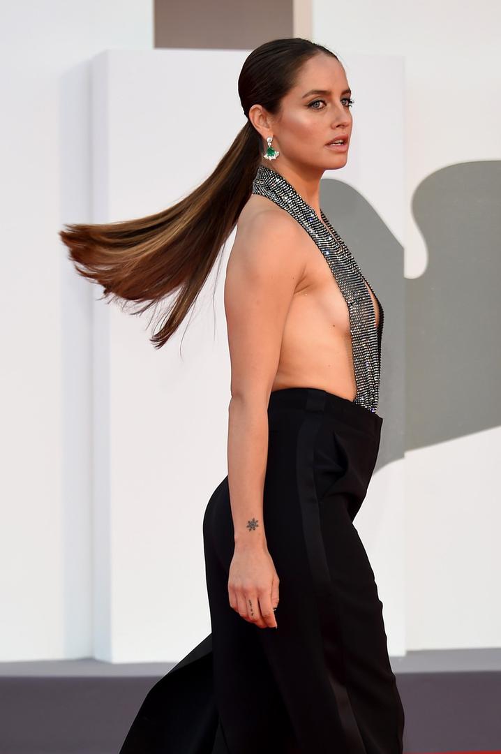 Inače, Gioli je u Italiji poznata po nekoliko televizijskih i filmskih uloga, a naša je publika najbolje zna po uozi u seriji "Gomorrah". 