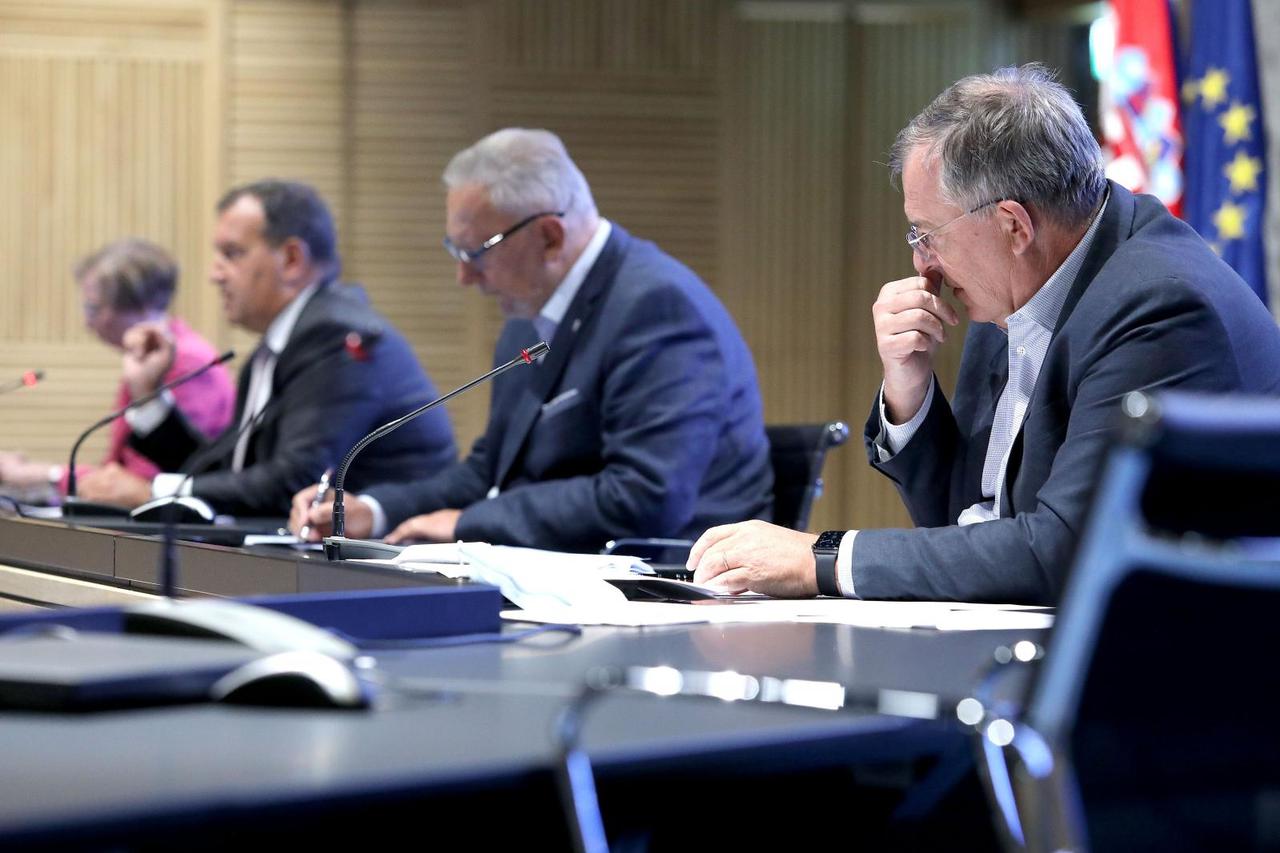 Konferencija Stožera civilne zaštite: Cijela Hrvatska i dalje u narančastom