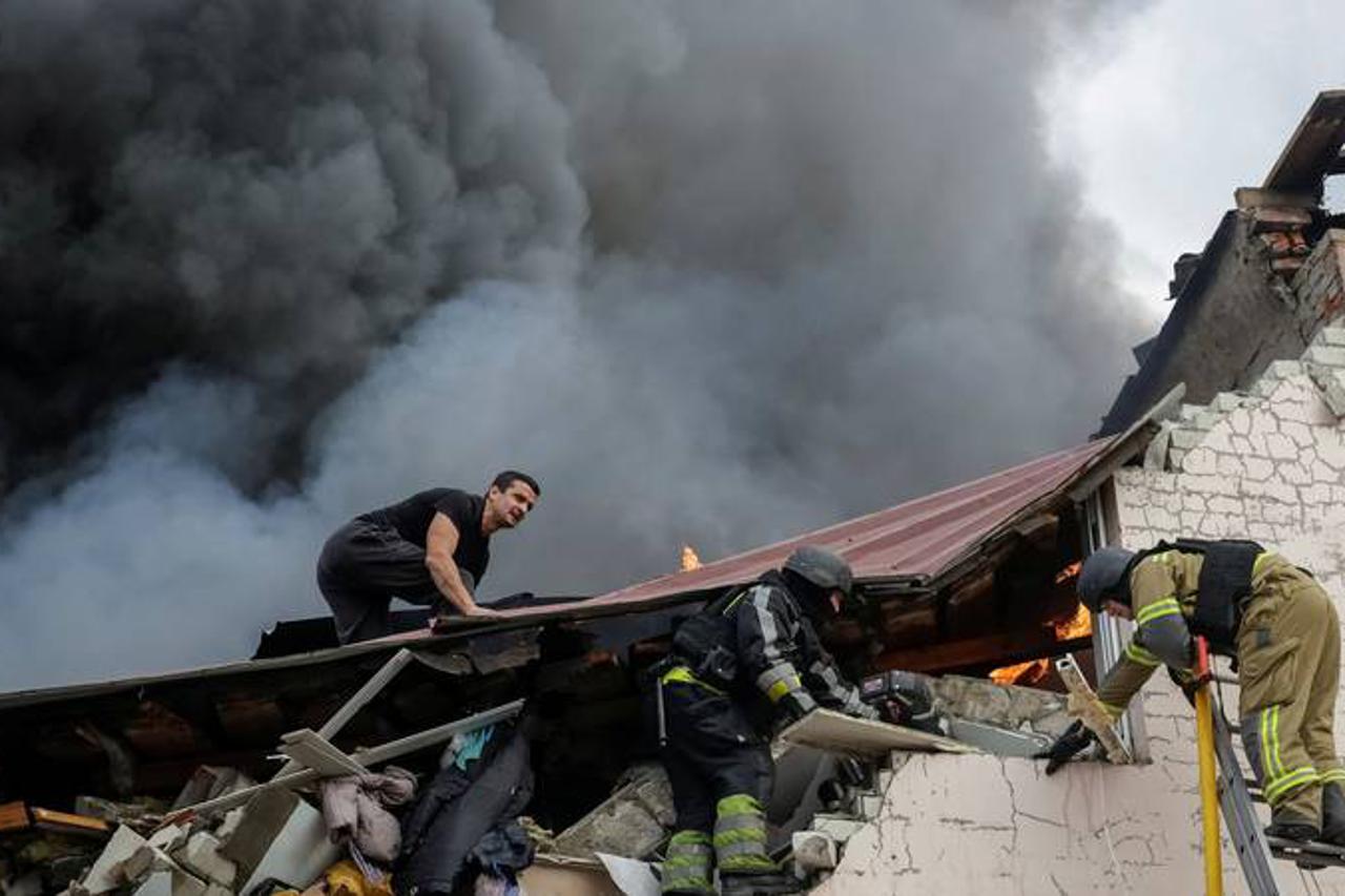 Feed/24Sata/2026-40/2026-10-05T135148Z-1523440370-Rc21Xna9Xm6I-Rtrmadp-3-Ukraine-Crisis-Attack-Kharkiv.Jpg