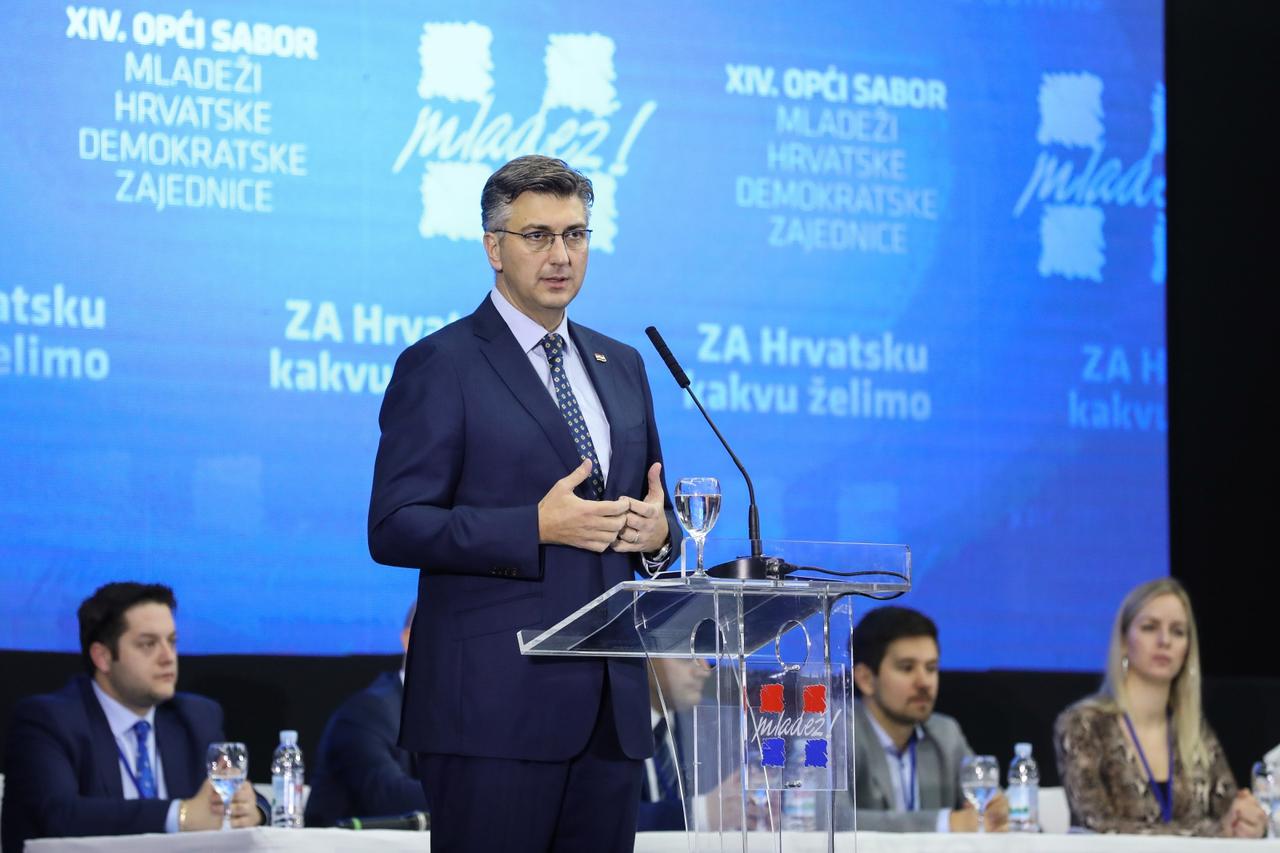 Andrej Plenković na izbornom Saboru Mladeži HDZ-a
