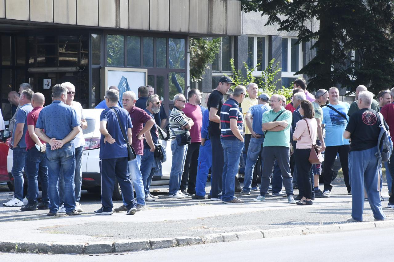 Sisak: Skup radnika sisačke Rafinerije