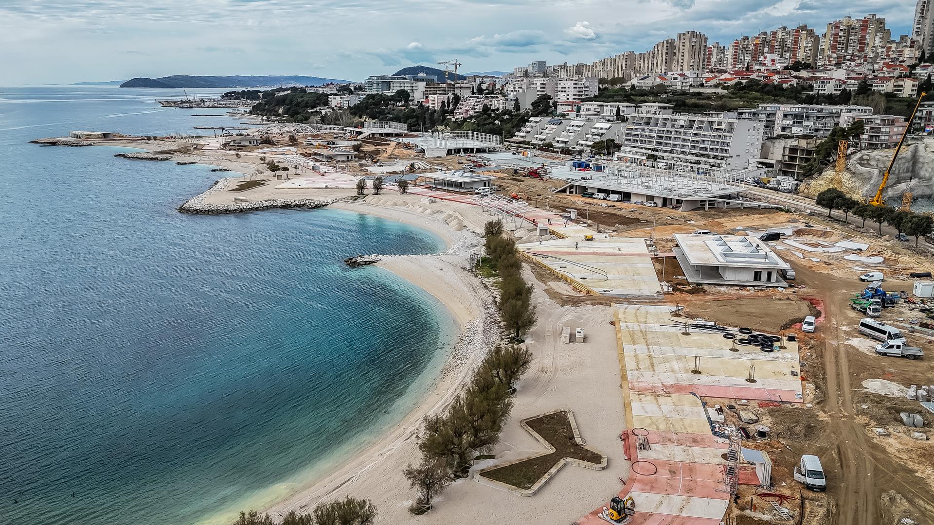 Zadnja faza obuhvaća finalizaciju zabavno-rekreativnog sadržaja, a neki objekti već su u visokom roh-bau stanju.